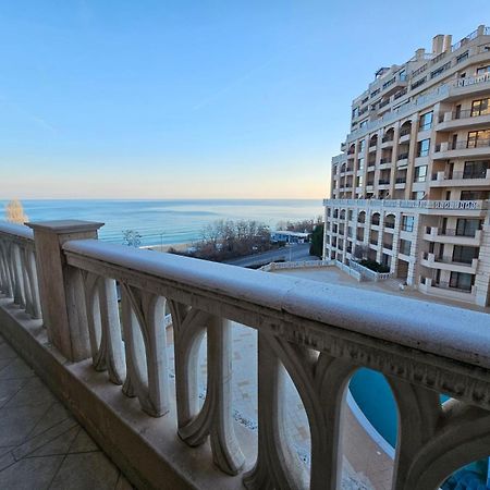 וארנה Elegantz Apartments 2 מראה חיצוני תמונה