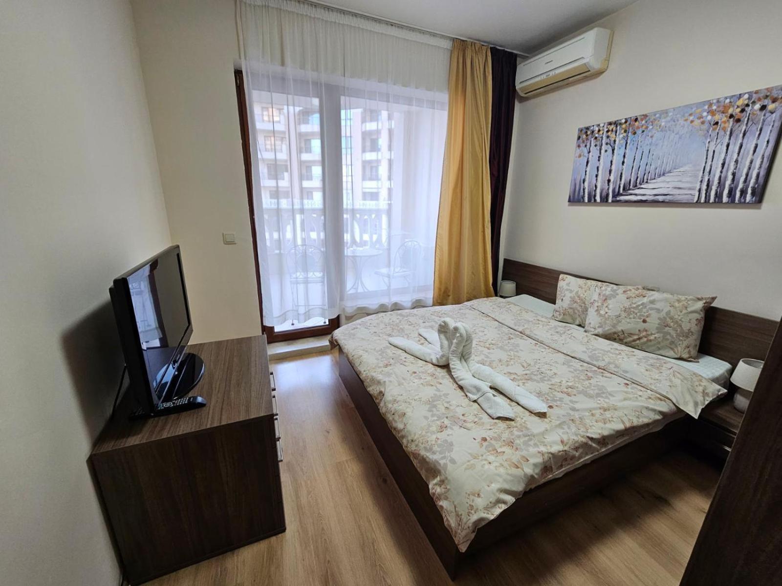 וארנה Elegantz Apartments 2 מראה חיצוני תמונה